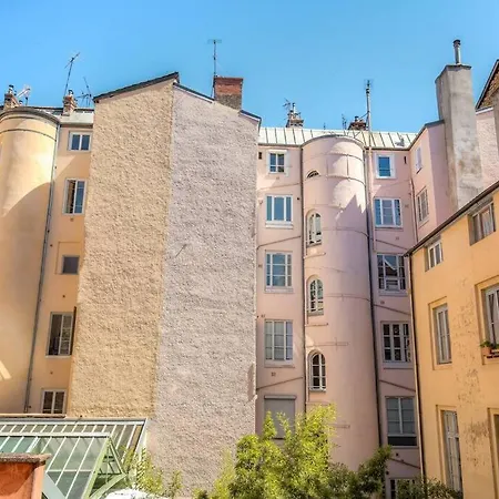 Idealement Situe, Ainay-carnot Lione
